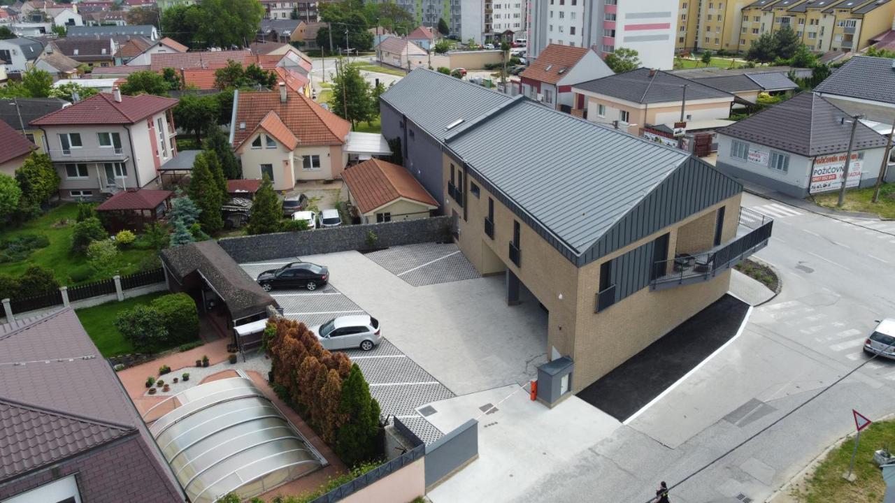 Project Ik Luxury Apartments Sered' Eksteriør bilde